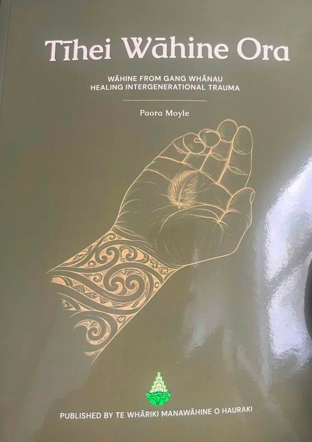 Tīhei Wāhine Ora: Wāhine from Gang Whānau Healing Intergenerational Trauma